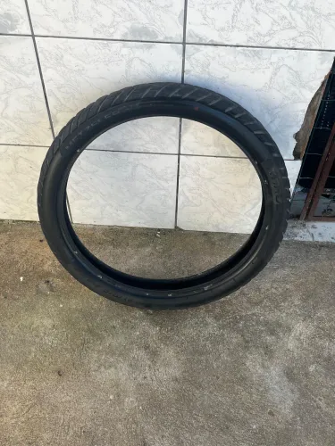 Pneu dianteiro 90/90-21 de XRE ou SAHARA