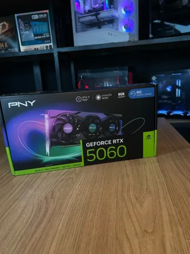 Placa de Vídeo PNY GeForce RTX 5060 EPIC-X RGB OC Triple Fan, 8GB GDDR7, 128-bit (LOJA FÍS
