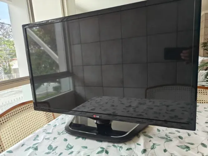 TV Samsung 32" LED (UN32D4003) - Para Conserto ou Retirada de Peças