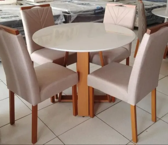 Mesa de Jantar 4 Cadeiras com Tampo de Vidro e Madeira