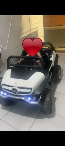 Carro elétrico infantil