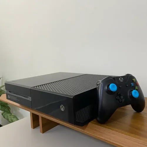 Xbox One Fat 1T e 500G de armazenamento