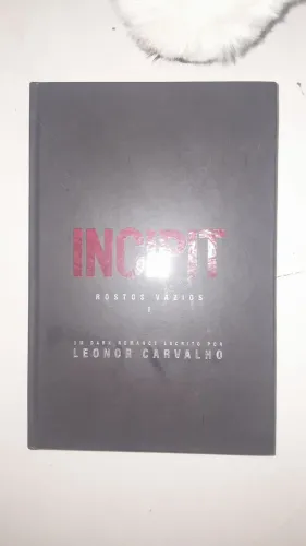 Vende-se livro INCIPIT da autora Leonor Carvalho