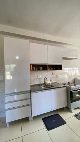 Jogo cozinha branco com pia inox seminovo