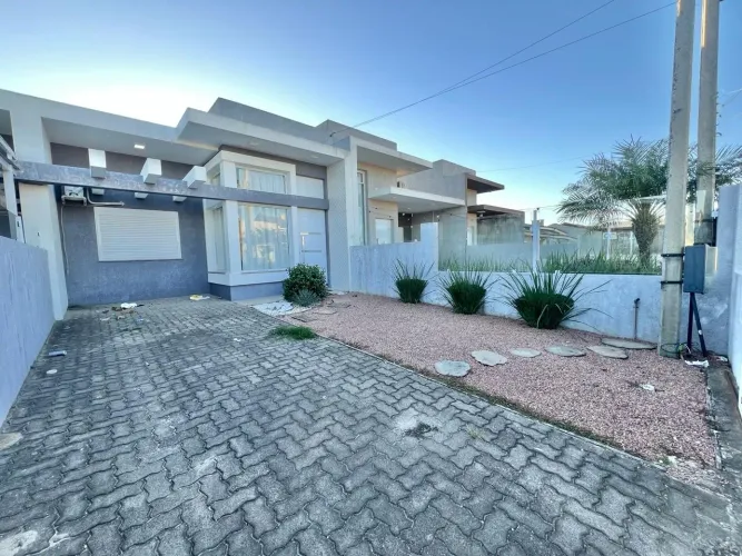 Casa para Venda em Imbé, Centro, 2 dormitórios, 1 suíte, 1 banheiro, 2 vagas