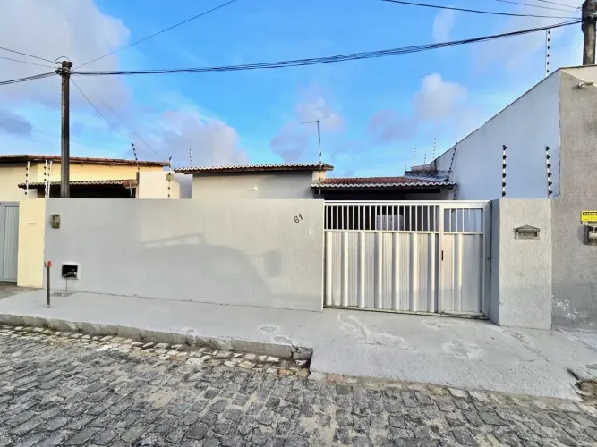 RS | VENDE-SE CASA NO PARQUE DAS EXPOSIÇÕES