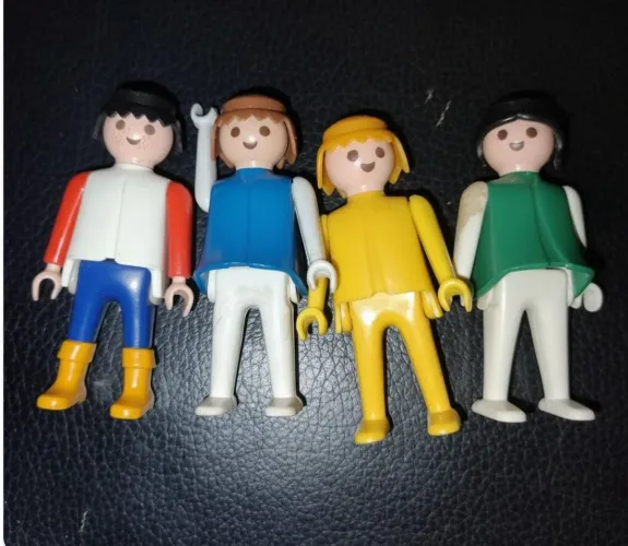 Lote Playmobil 4 bonecos