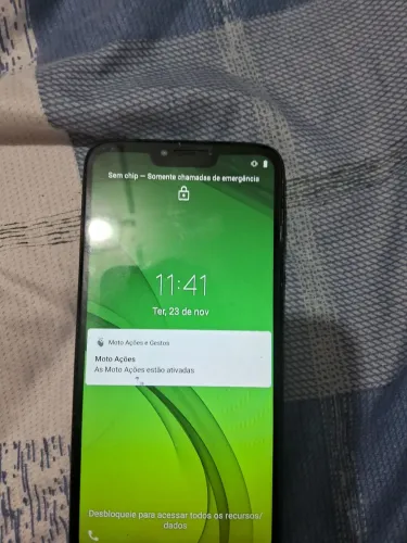 Celular semi novo moto g7