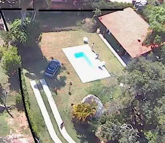 Chácara / Sítio com Lago - Lazer Piscina e Churrasqueira - 2.700 metros - Chácara do Reman