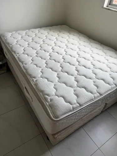  Cama Queen Size