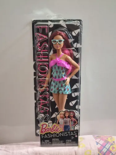 Boneca Barbie Fashionistas #17 Ice Cream Romper