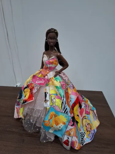 Boneca barbie collector negra