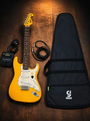Guitarra Memphis Stratocaster + Captadores Kent Armstrong + Pedaleira Zoom + Bag + Cabos