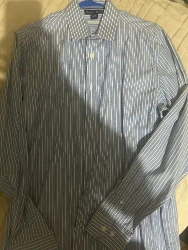 camiseta manga longa, azul. Nova. Nunca usada.