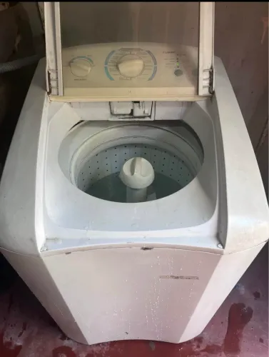 Máquina de lavar 9kg com defeito