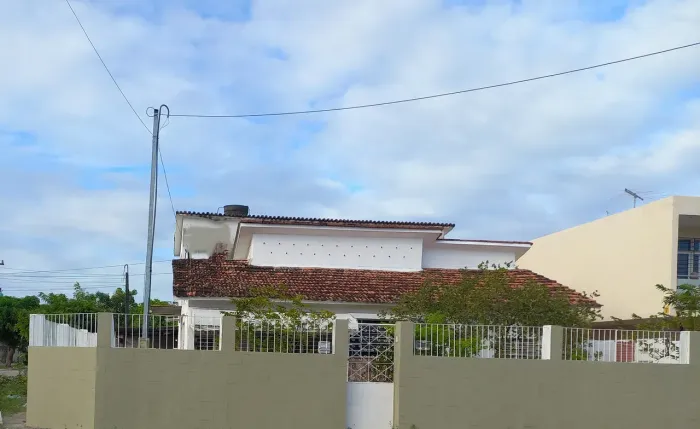 Casa para aluguel possui 340 metros quadrados com 5 quartos em Bairro Novo - Olinda - Pern