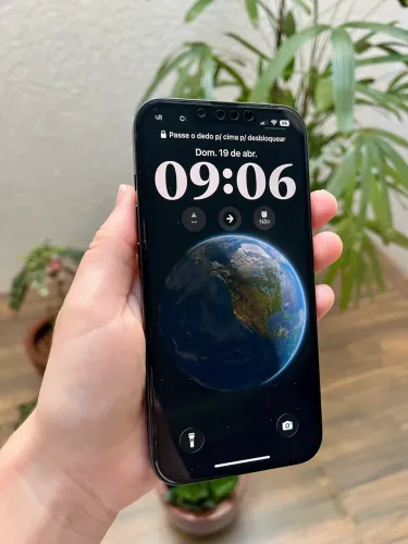 iPhone 16e