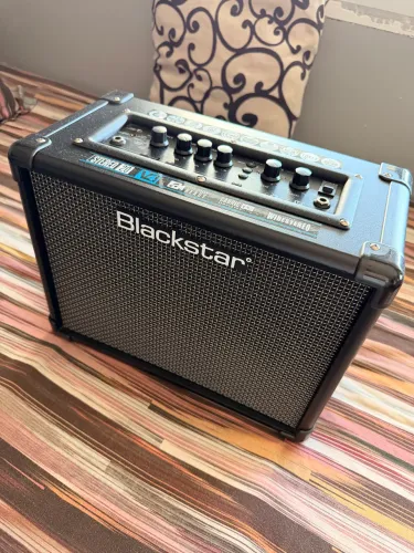 Amplificador de Guitarra Blackstar Id Core v4 20w