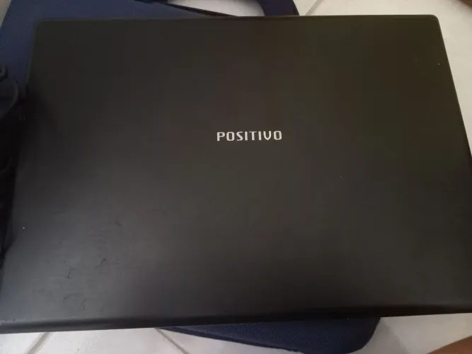 Notebook Positivo com defeito