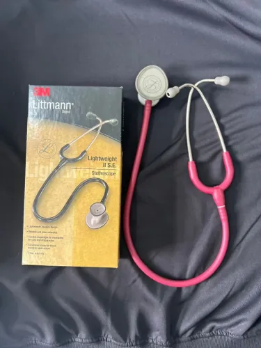 Estetoscópio 3M Littmann Lightweight II S.E. na cor vinho (Burgundy)