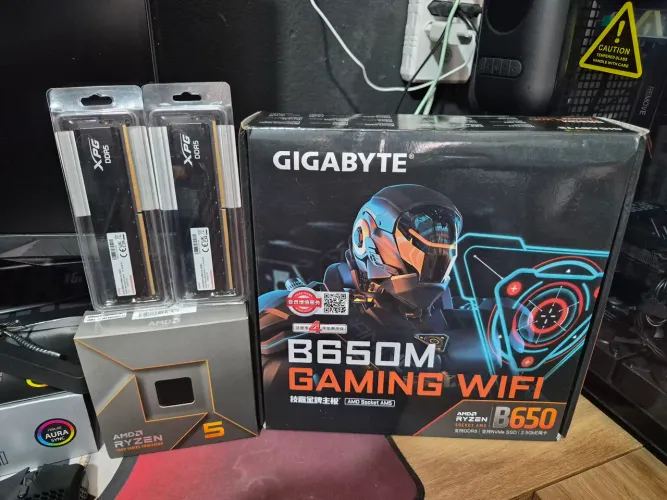 KIT AM5 B650M WI-FI GAMMING, RYZEN 5-7600X, 2X8GB DDR5 5600MHZ
