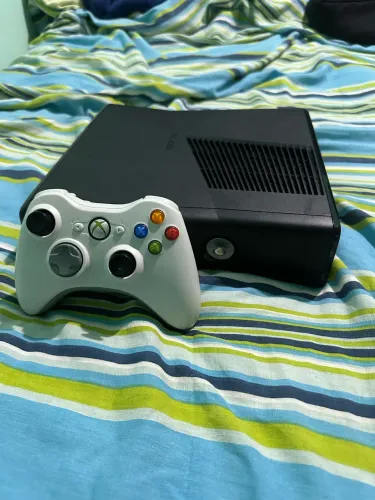 Xbox 360 Slim 250gb