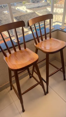 Banqueta de madeira 150,00 as duas