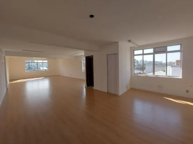Sala para alugar, 80 m² por R$ 2600 + taxas /mês - América - Joinville/SC
