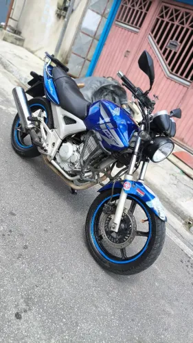 Vende-se Cbx Twister 250