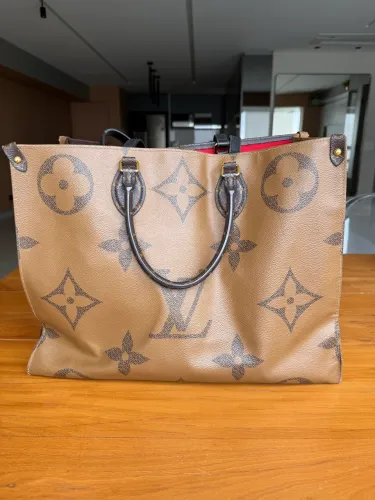 BOLSA LOUIS VUITTON ORIGINAL COURO LEGÍTIMO COM CERTIFICADO MODELO ONTHEGO REVERSE GM