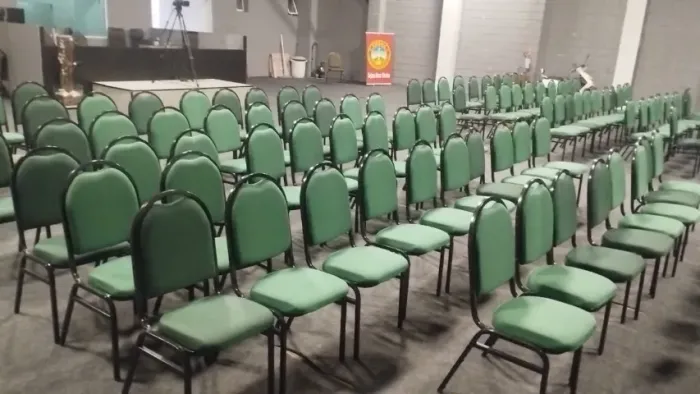 Cadeiras para igreja/ auditório 