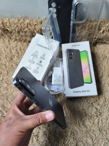 Vendo Galaxy A56 5G 256GB e 8GB de Ram Novo sem com marcas de uso caixa e tudo