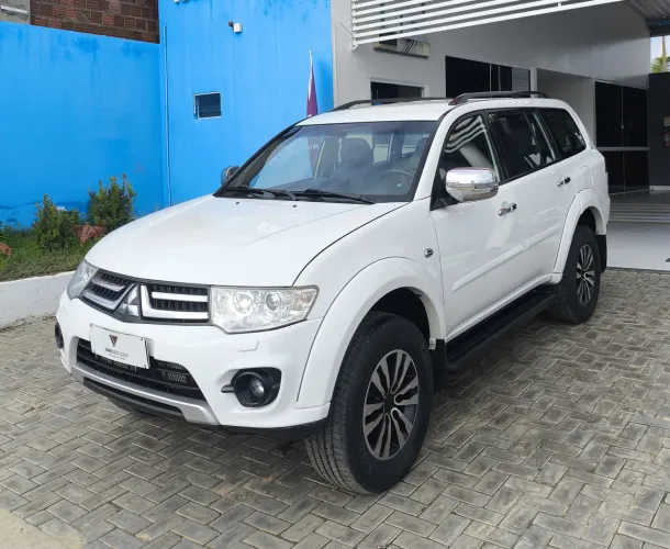 Mitsubishi Pajero Dakar HPE 3.2 4X4 T.I Dies 5P AUT 2015