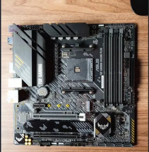 Placa mãe Asus Tuf  gamer B550M Plus.