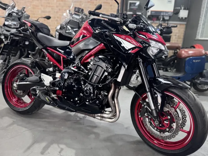 Kawasaki Z900 2025