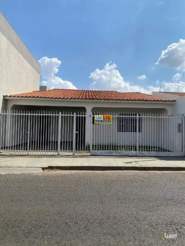 EXCELENTE CASA BAIRRO BRASIL TODA REFORMADA