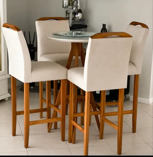 Conjunto de Mesa com 4 Cadeiras
