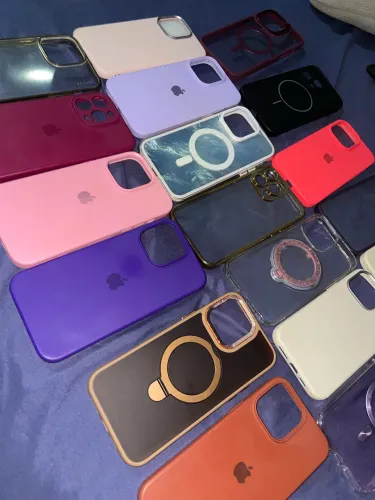 19 Capas diversas para IPhone 14 Pro Max