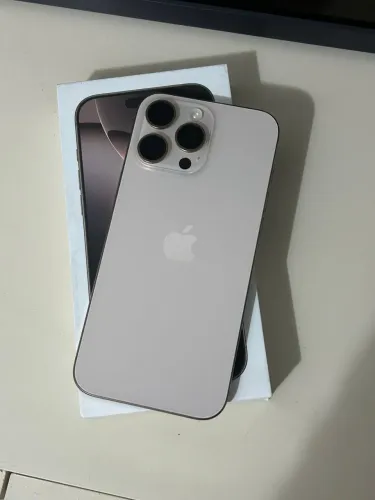 iPhone 16 Pro Max 256Gb Desert Impecável