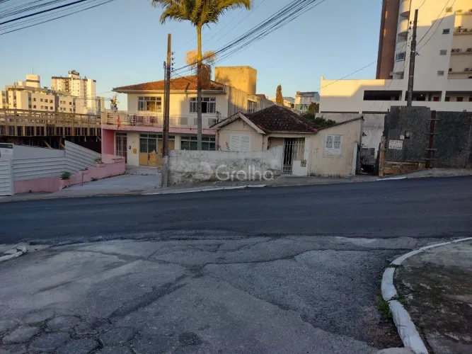 Terreno de 1268,35 no Estreito