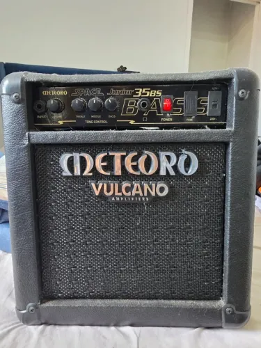 ? Amplificador para contrabaixo Meteoro Space Junior 35BS