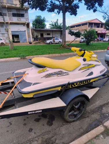Jet Ski Seadoo GSX 800cc aceito trocas.