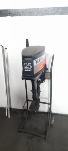 Motor de popa Yamaha 25