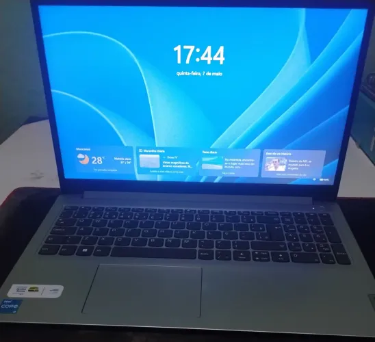 Notebook Lenovo core i3 256 GB memória 4GB Ram