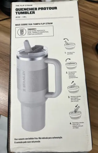 Garrafa térmica Stanley Original na caixa