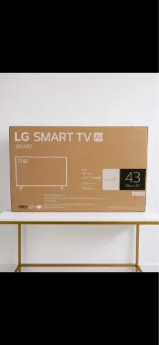 TV LG Smart 43 lacrada