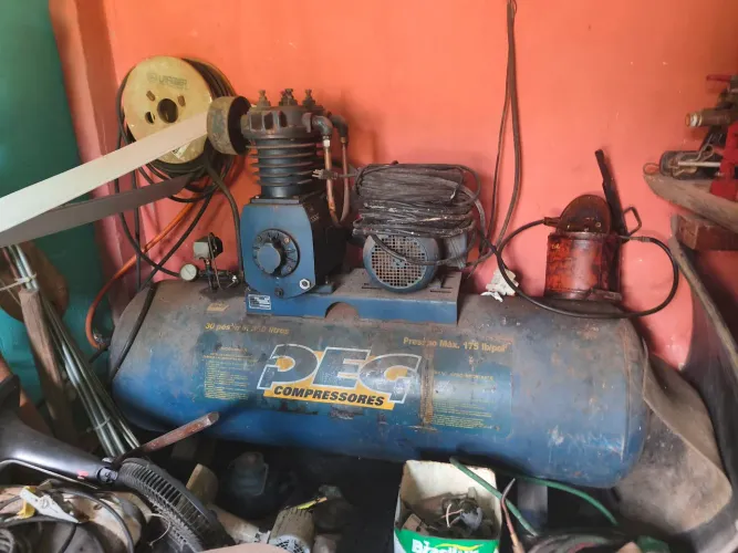 Compressor de ar PEG 350 litros