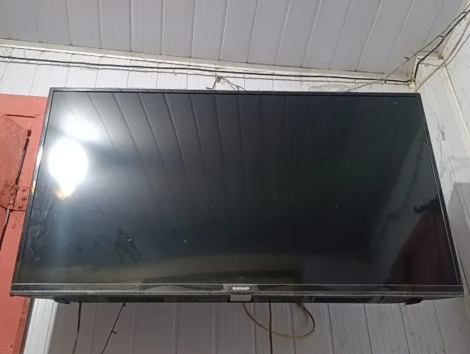 Tv pra pegar peças ou consertar
