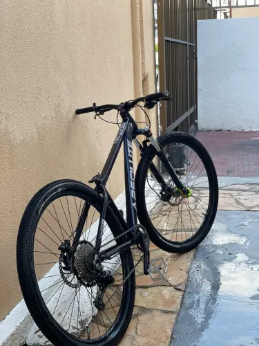 Vendo!! Bike absolute aro 29 TAM 15!( valor a negociar)