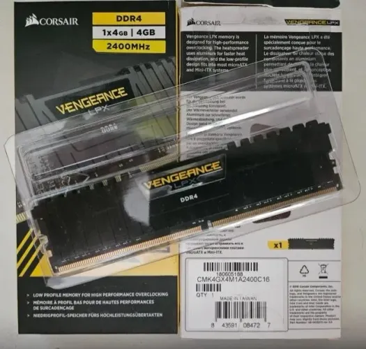 Memória RAM DDR4 4GB 2400MHz Corsair Vengeance LPX
